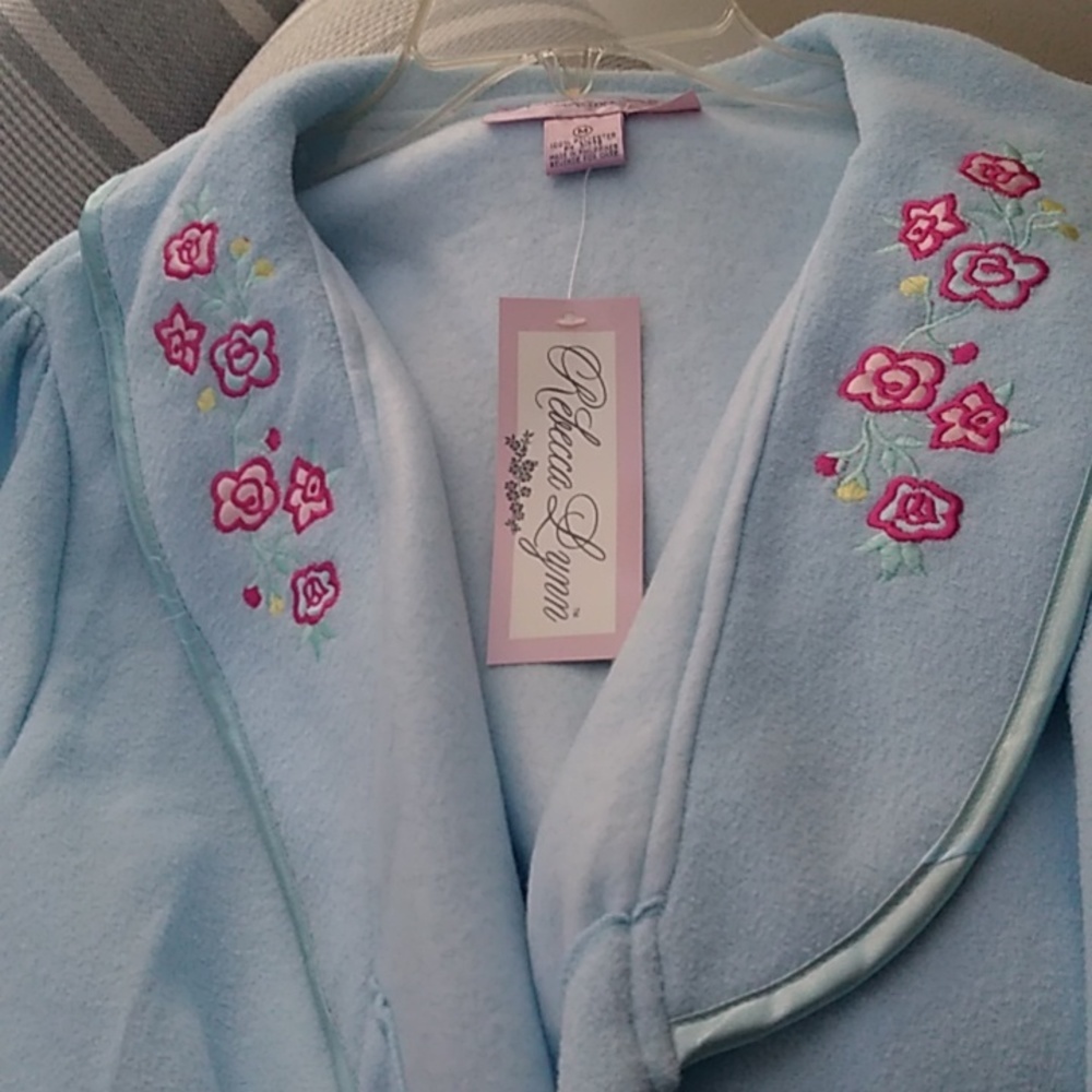 Rebecca Lynn🪷Ladies Robe - Picture 4 of 8